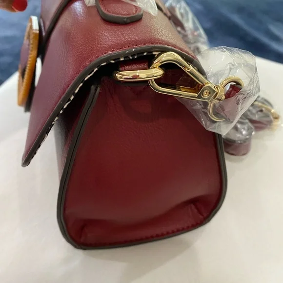 ⬇️ PRICE ⬇️ SOLE SOCIETY -  Lumi Buckle Flap Faux Leather Crossbody Bag - Berry - Picture 13 of 14